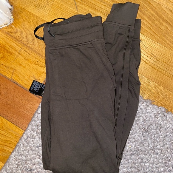 Lululemon Ready to Rulu Jogger - Picture 3 of 5